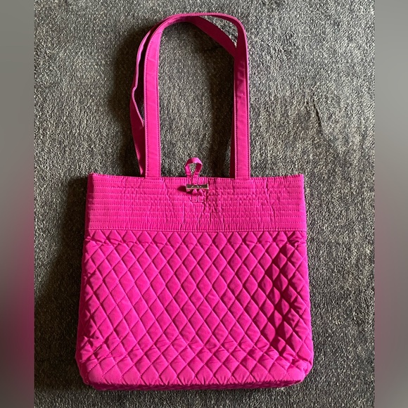 Vera Bradley Handbags - Vera Bradley large bucket tote mad, quilted fuchsia pink
